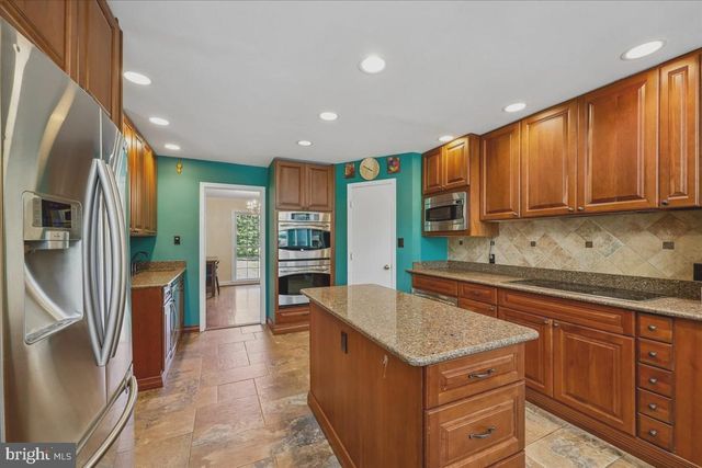 13113 CHESTNUT OAK DR, Darnestown, MD 20878