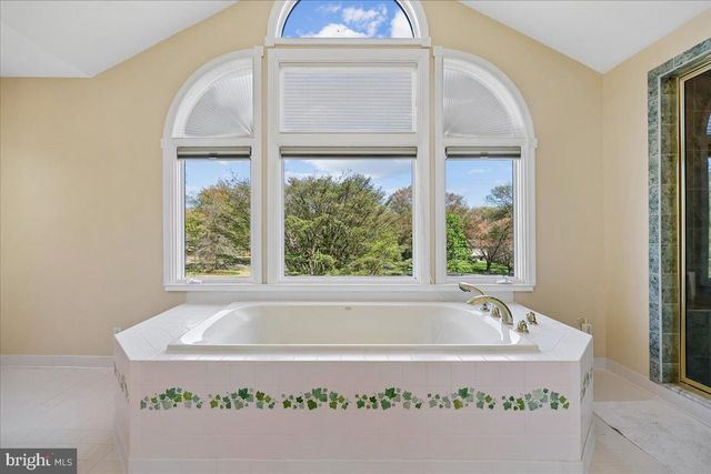 13113 CHESTNUT OAK DR, Darnestown, MD 20878