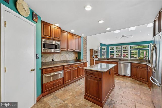 13113 CHESTNUT OAK DR, Darnestown, MD 20878