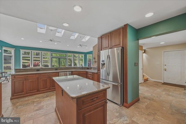 13113 CHESTNUT OAK DR, Darnestown, MD 20878
