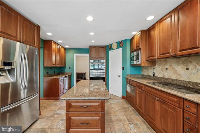 13113 CHESTNUT OAK DR, Darnestown, MD 20878