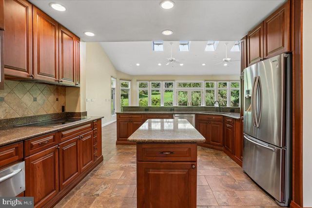 13113 CHESTNUT OAK DR, Darnestown, MD 20878