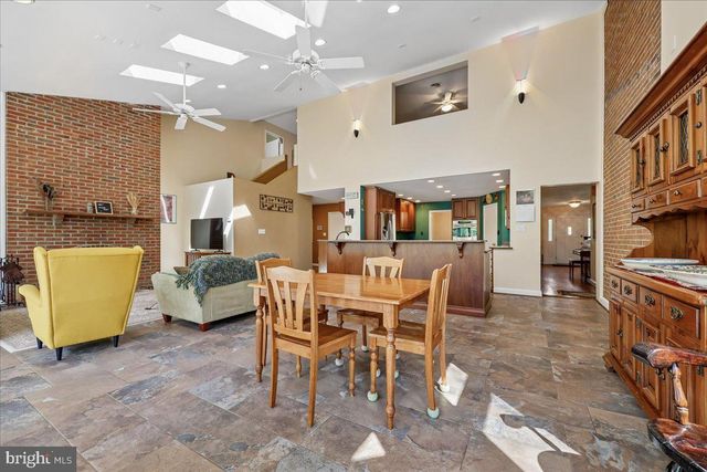 13113 CHESTNUT OAK DR, Darnestown, MD 20878