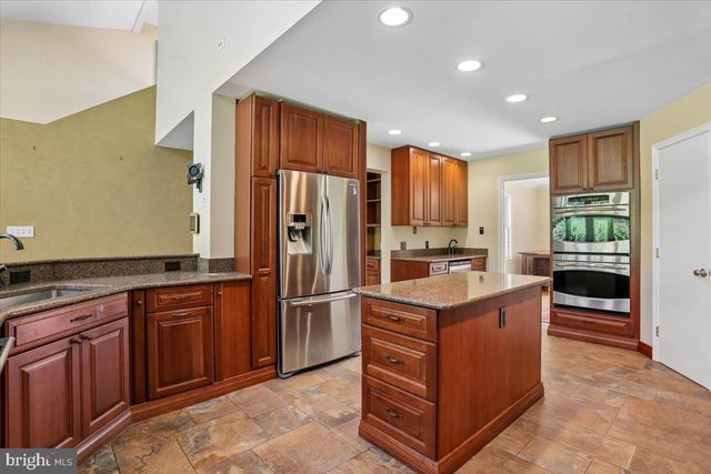 13113 CHESTNUT OAK DR, Darnestown, MD 20878