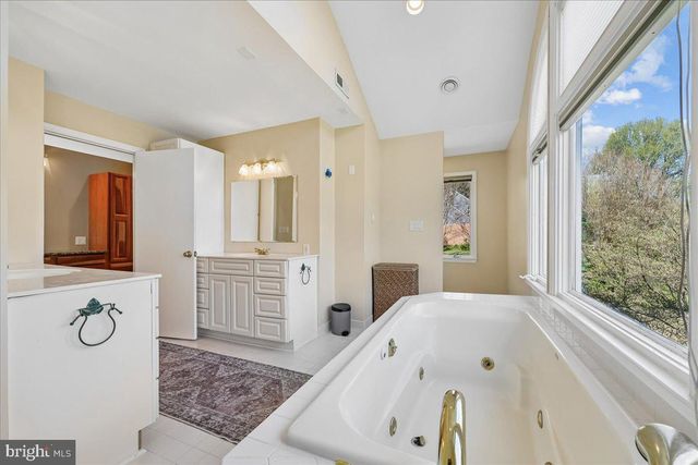 13113 CHESTNUT OAK DR, Darnestown, MD 20878