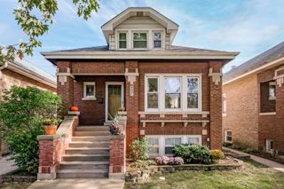 2421 Wesley Avenue, Berwyn, IL 60402