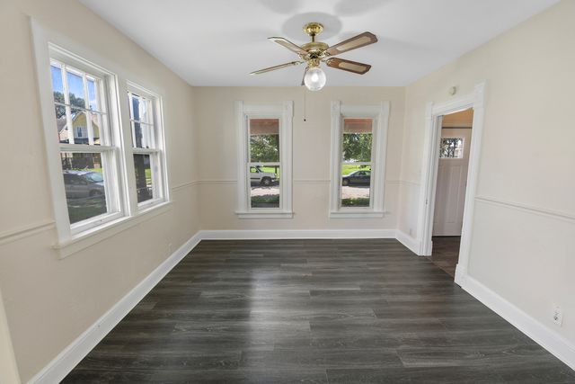 2024 Dixwell Street, Davenport, IA 52802