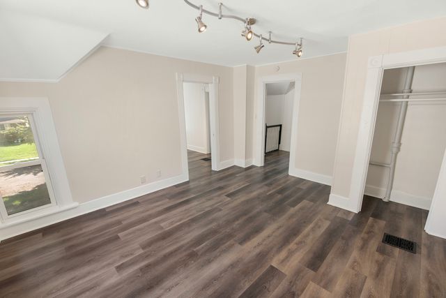 2024 Dixwell Street, Davenport, IA 52802