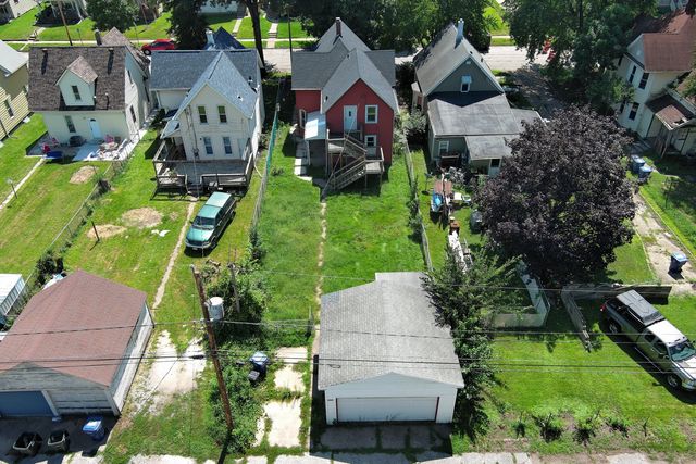 2024 Dixwell Street, Davenport, IA 52802