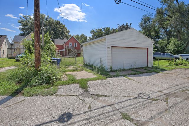 2024 Dixwell Street, Davenport, IA 52802