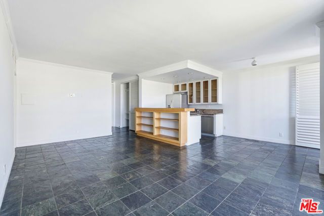 1131 Alta Loma Road 326, West Hollywood, CA 90069
