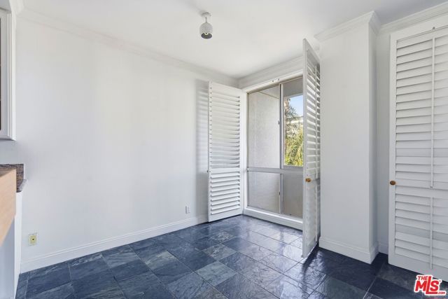1131 Alta Loma Road 326, West Hollywood, CA 90069