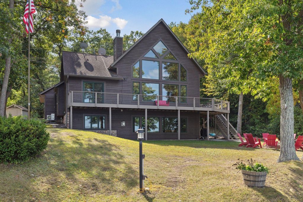 1723 S Deer Lake Circle, Saint Croix Falls, WI 54024