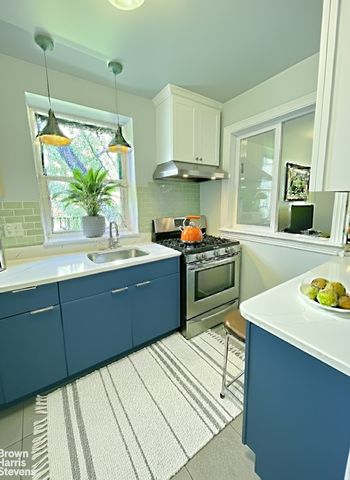 7261 113th St Apt 3C, New York City, NY 11375