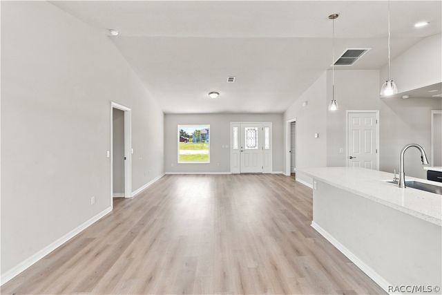 110 N Dupont Terrace, Inverness, FL 34453