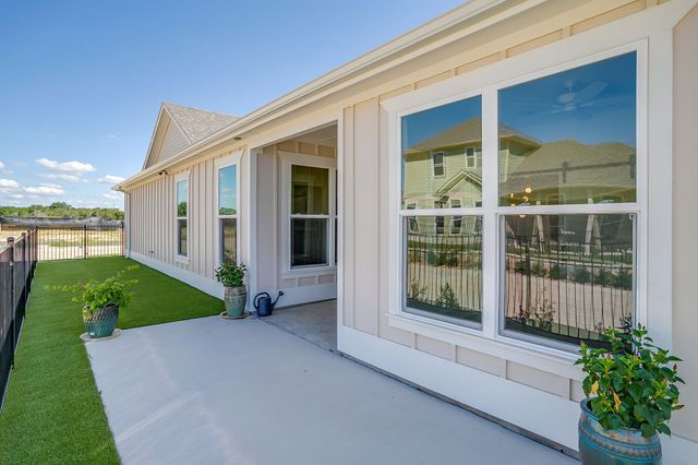 106 Cardinal Woods Court, Granbury, TX 76049