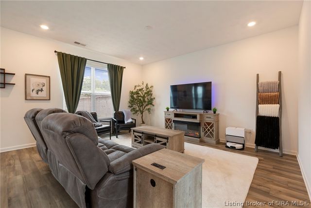 8103 Lucas Lane, Charlestown, IN 47111