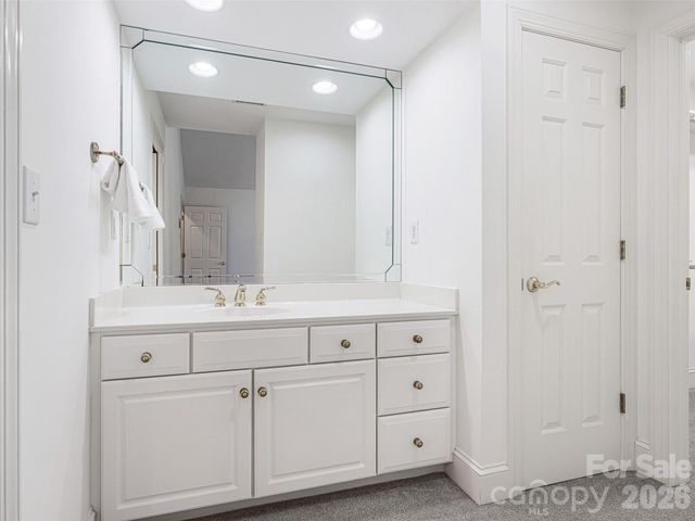 8952 Challis Hill Lane, Charlotte, NC 28226