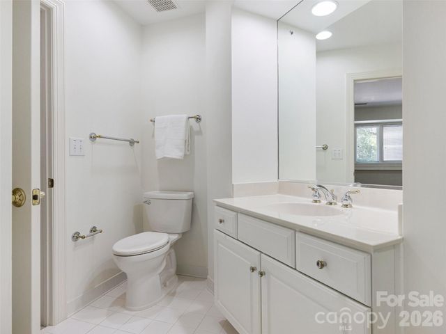 8952 Challis Hill Lane, Charlotte, NC 28226