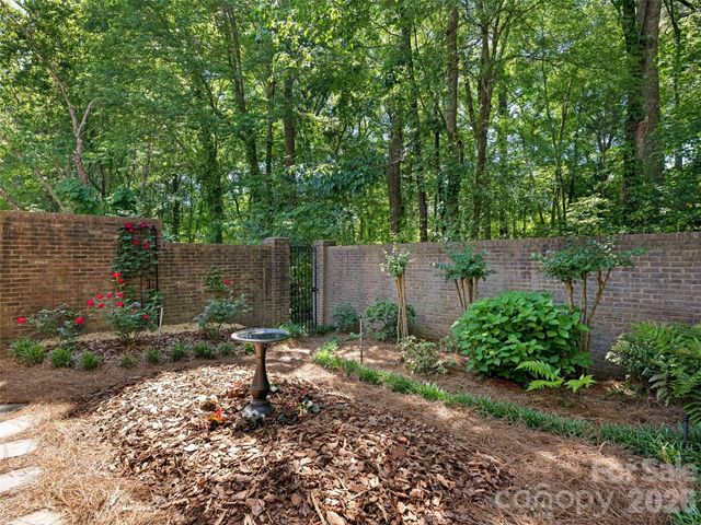 8952 Challis Hill Lane, Charlotte, NC 28226