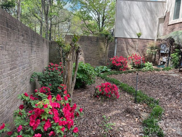 8952 Challis Hill Lane, Charlotte, NC 28226