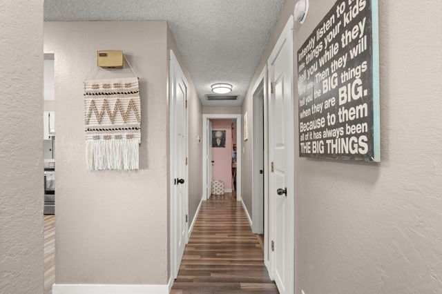 2190 Delta Waters Road, Medford, OR 97504