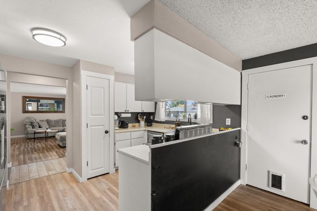 2190 Delta Waters Road, Medford, OR 97504