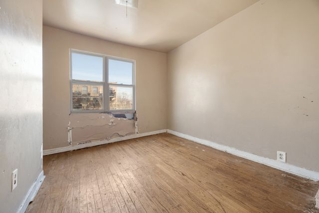 7241 S Yale Avenue, Chicago, IL 60621