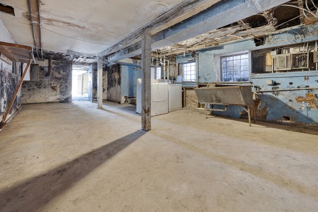 7241 S Yale Avenue, Chicago, IL 60621