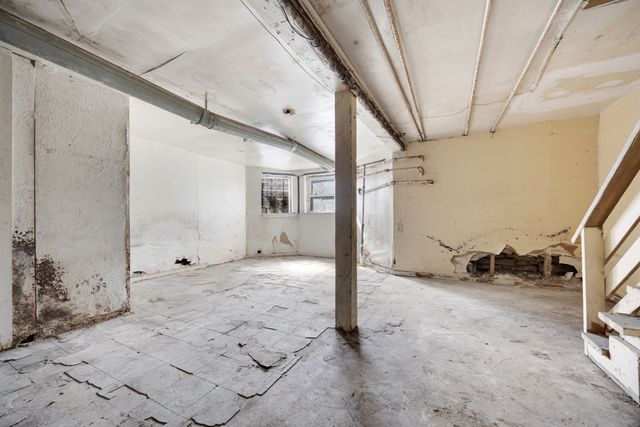 7241 S Yale Avenue, Chicago, IL 60621