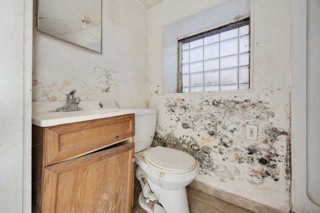 7241 S Yale Avenue, Chicago, IL 60621