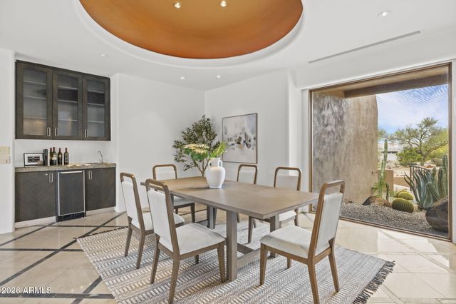 8130 E WILLIAMS Drive, Scottsdale, AZ 85255