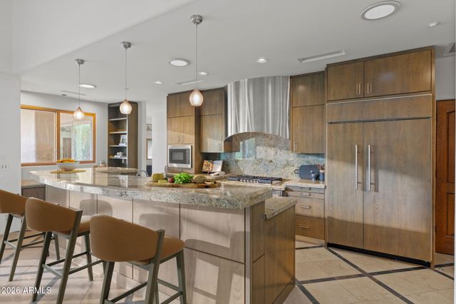 8130 E WILLIAMS Drive, Scottsdale, AZ 85255