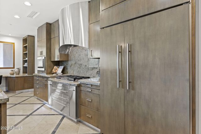 8130 E WILLIAMS Drive, Scottsdale, AZ 85255