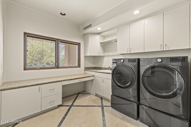 8130 E WILLIAMS Drive, Scottsdale, AZ 85255