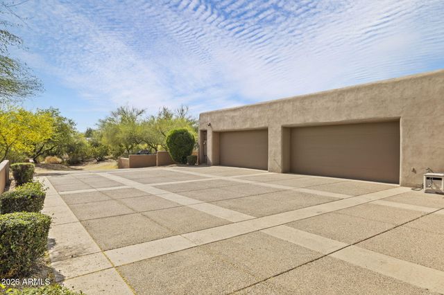 8130 E WILLIAMS Drive, Scottsdale, AZ 85255