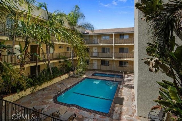 11044 Acama, North Hollywood (los Angeles), CA 91602