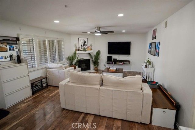 11044 Acama, North Hollywood (los Angeles), CA 91602