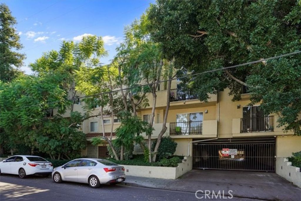 11044 Acama, North Hollywood (los Angeles), CA 91602