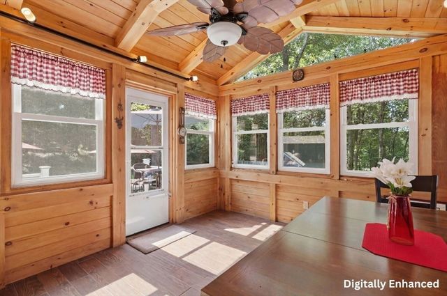 73 West Street, Pepperell, MA 01463