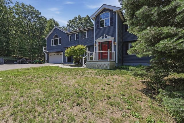73 West Street, Pepperell, MA 01463