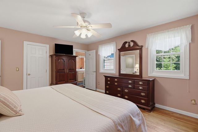73 West Street, Pepperell, MA 01463