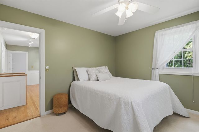 73 West Street, Pepperell, MA 01463