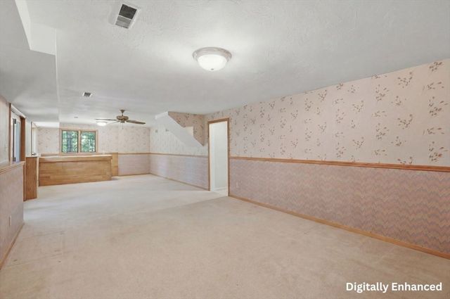 73 West Street, Pepperell, MA 01463