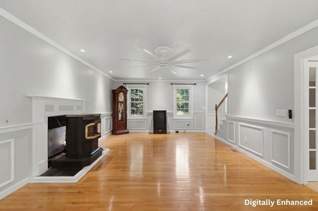 73 West Street, Pepperell, MA 01463