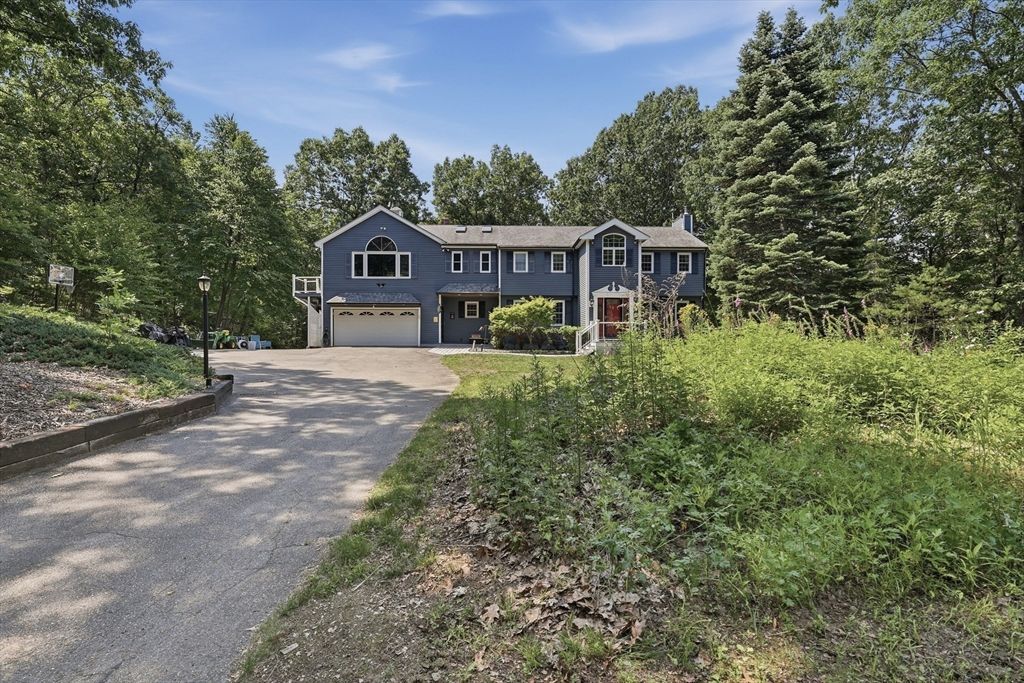 73 West Street, Pepperell, MA 01463