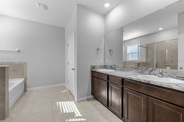 8635 BOWER BASS CIRCLE, Wesley Chapel, FL 33545