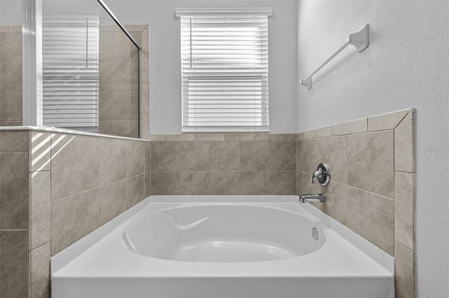 8635 BOWER BASS CIRCLE, Wesley Chapel, FL 33545