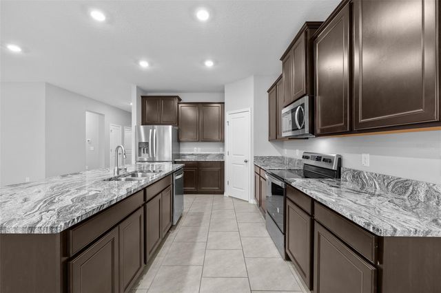 8635 BOWER BASS CIRCLE, Wesley Chapel, FL 33545