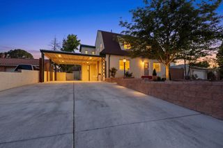 1309 Ridgecrest Drive SE, Albuquerque, NM 87108